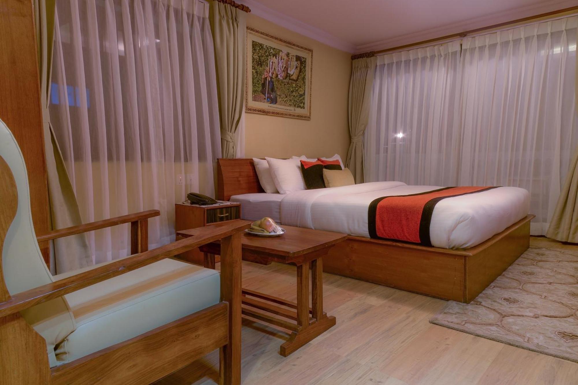Hotel Raniban Arcade Pokhara Zewnętrze zdjęcie