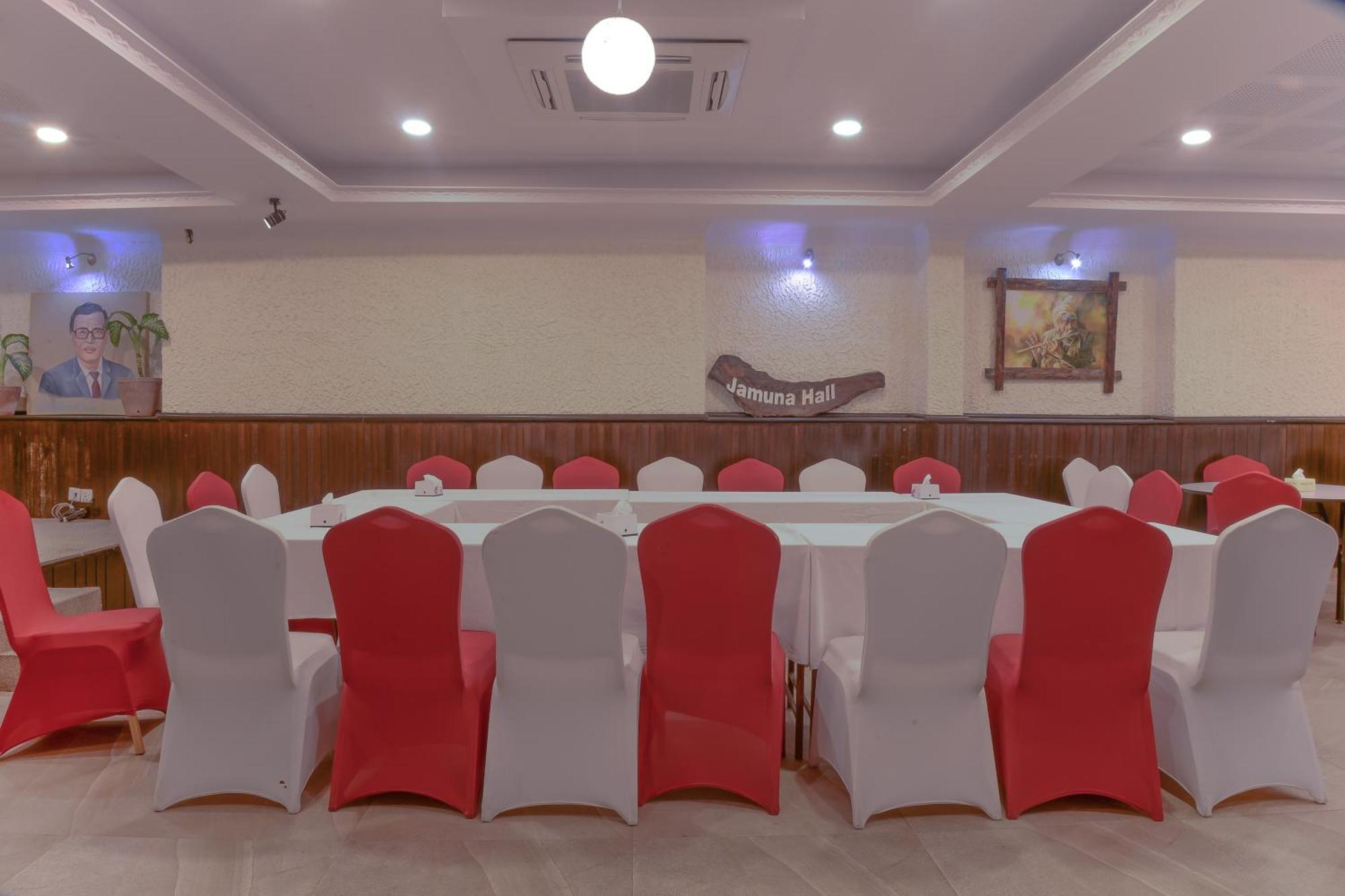 Hotel Raniban Arcade Pokhara Zewnętrze zdjęcie
