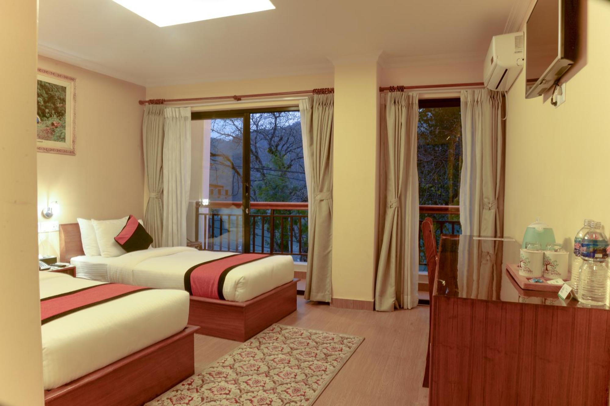 Hotel Raniban Arcade Pokhara Zewnętrze zdjęcie