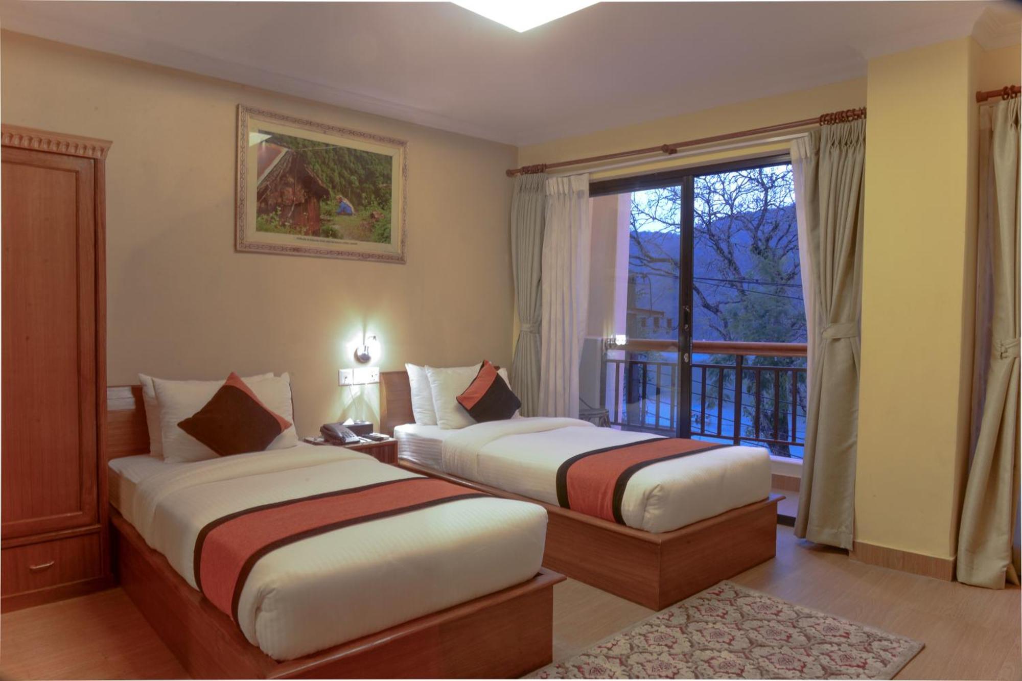 Hotel Raniban Arcade Pokhara Zewnętrze zdjęcie