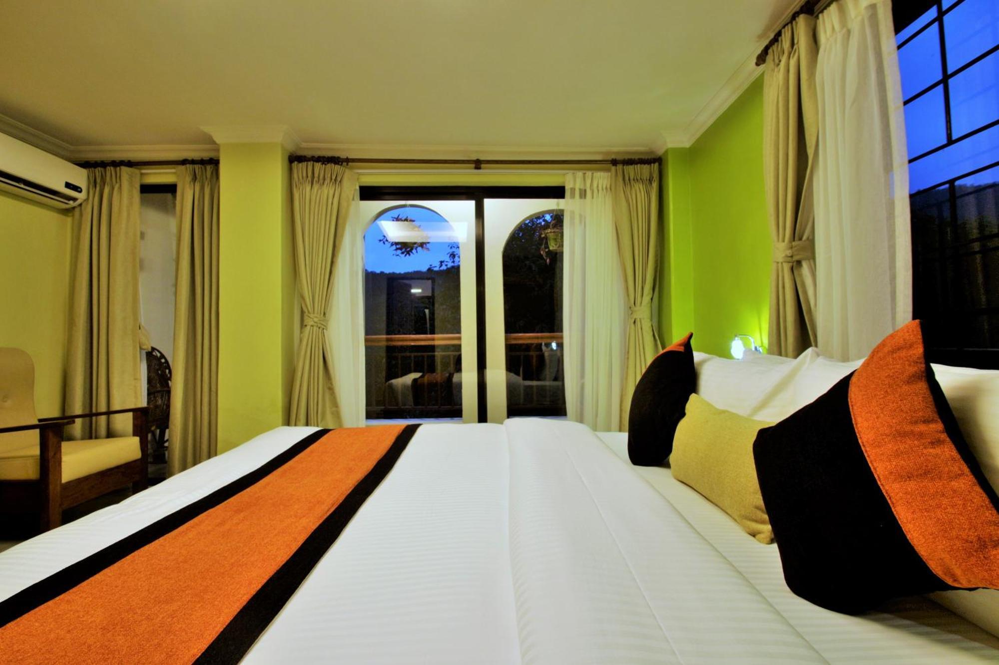 Hotel Raniban Arcade Pokhara Zewnętrze zdjęcie