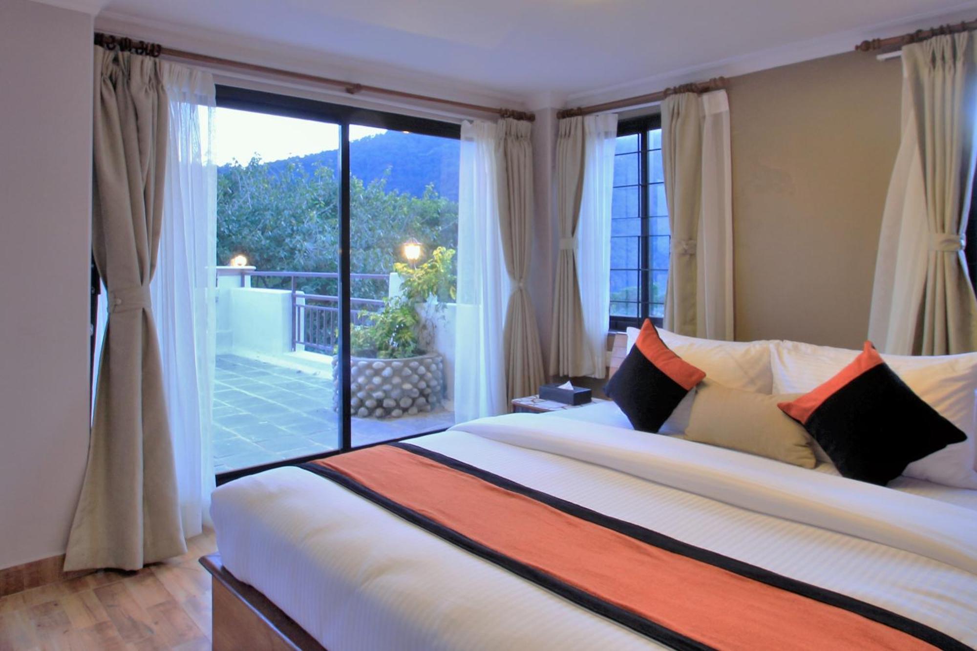 Hotel Raniban Arcade Pokhara Zewnętrze zdjęcie