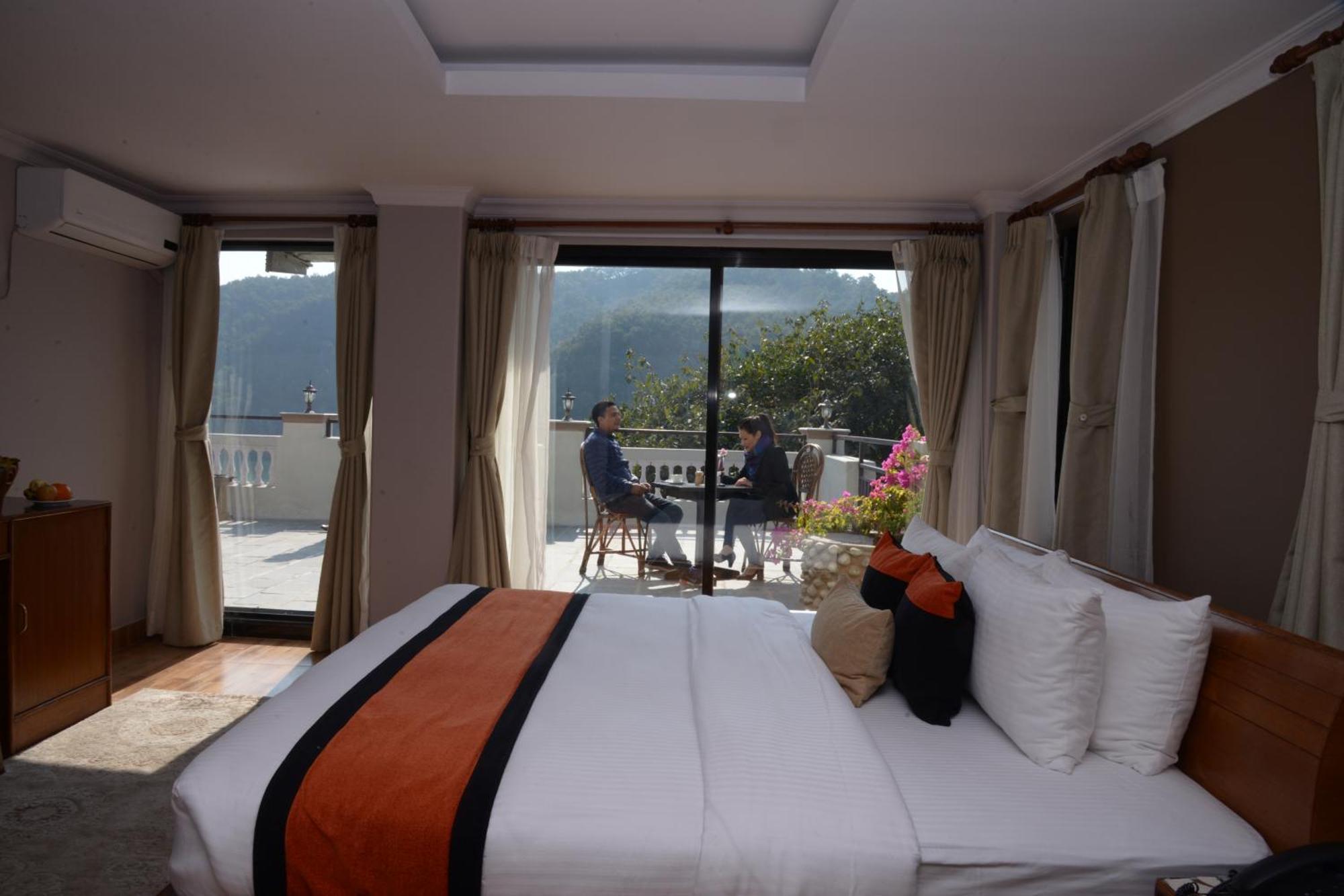 Hotel Raniban Arcade Pokhara Zewnętrze zdjęcie